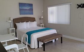 Hollywood Broadwalk Oceanside Hotel